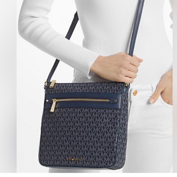 MICHAEL Kors Logo Jet Set Charm Large North South Crossbody, purse, bag - Picture 9 of 13